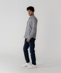 Camisa de hombre con dos bolsillos