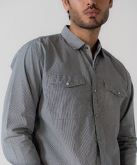 Camisa de hombre con dos bolsillos