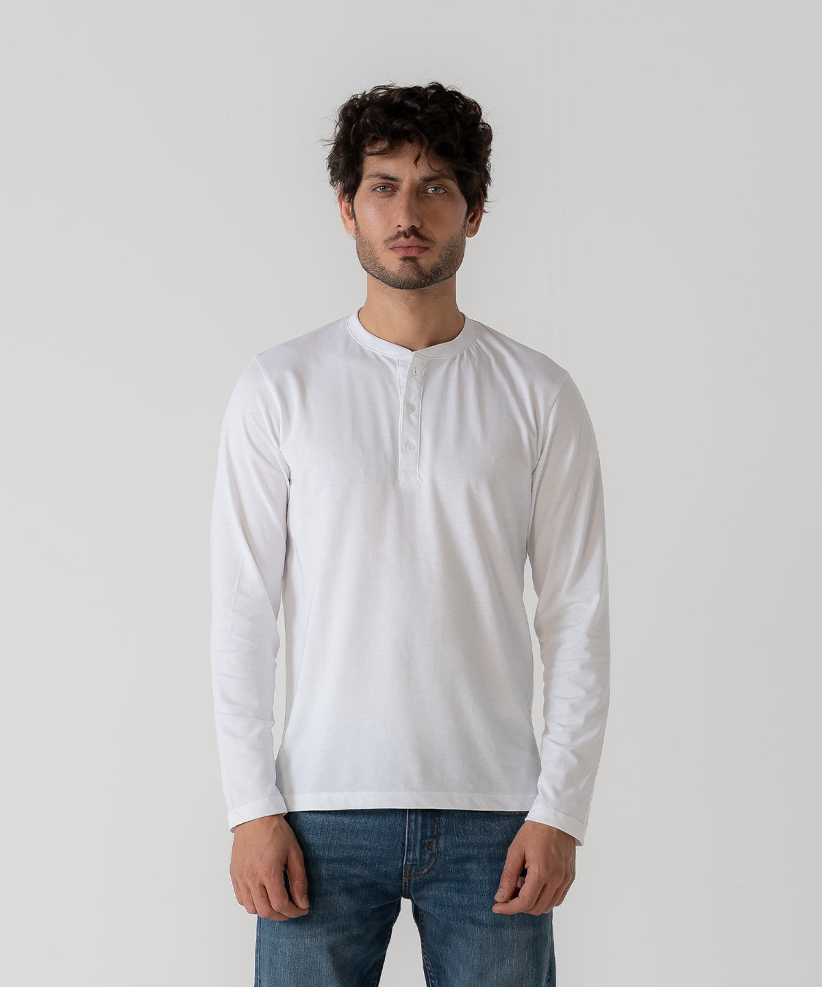 Henley de manga larga para hombre